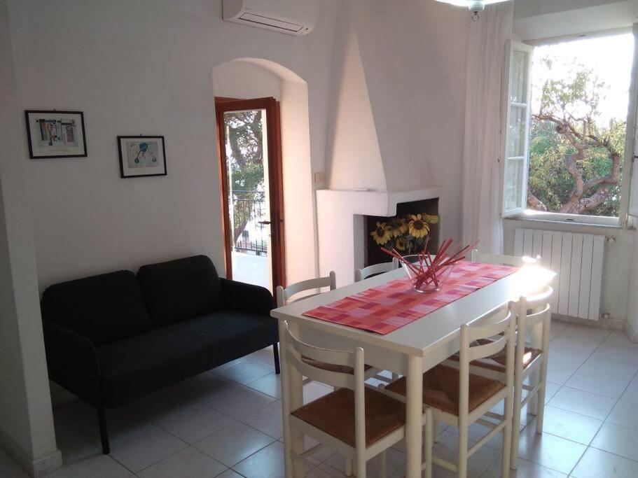 La Casa Dei Nonni - Services Included - Servizi Inclusi Capoliveri  Exteriér fotografie